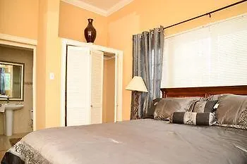 Bed and Breakfast Khastle Khodero Montego Bay Frühstückspension