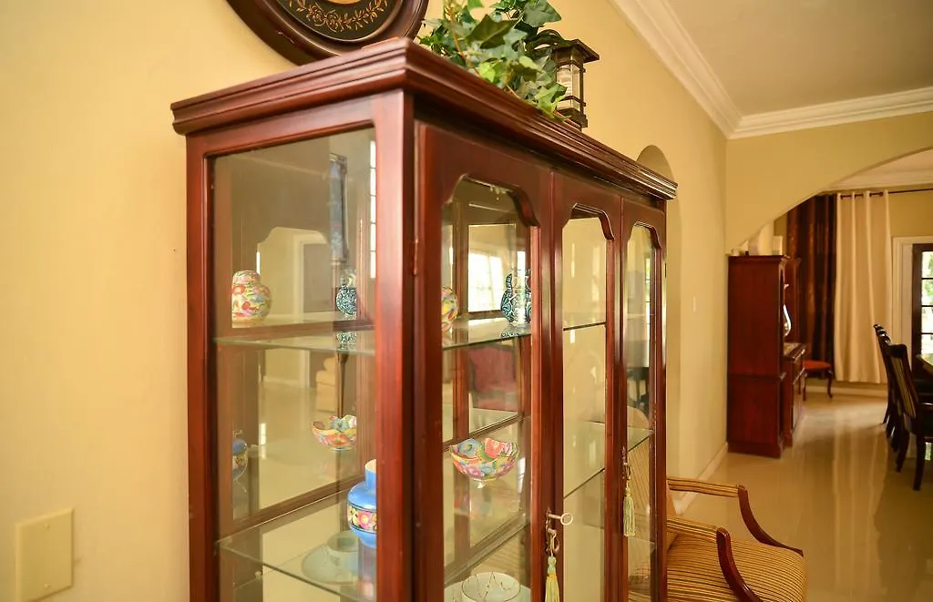 مبيت وإفطار مونتيغو باي Khastle Khodero 3*,