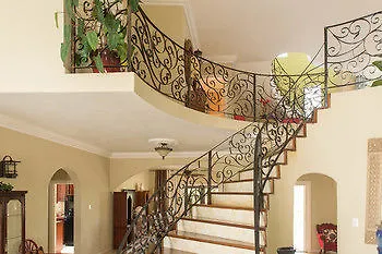 Khastle Khodero Bed and Breakfast Μοντέγκο Μπέυ
