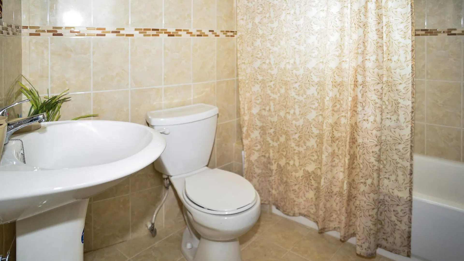 Khastle Khodero Bed and Breakfast Μοντέγκο Μπέυ
